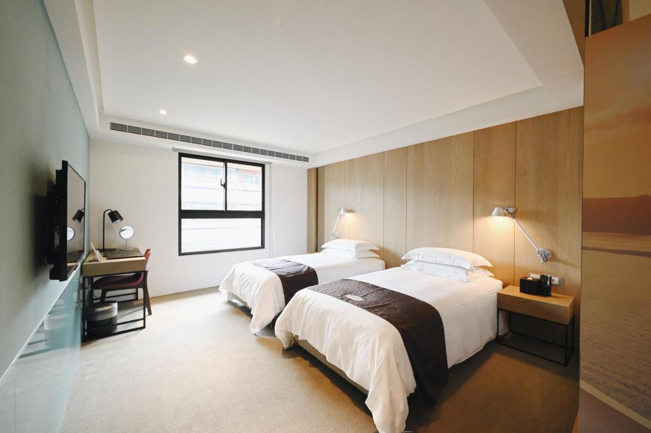 Gogo Hotel Taichung Exterior foto