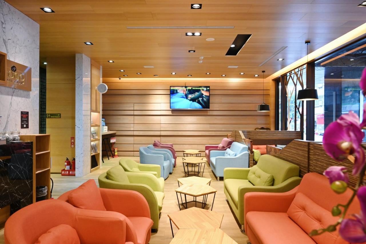 Gogo Hotel Taichung Exterior foto