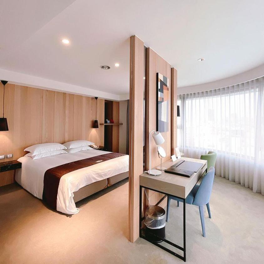 Gogo Hotel Taichung Zimmer foto