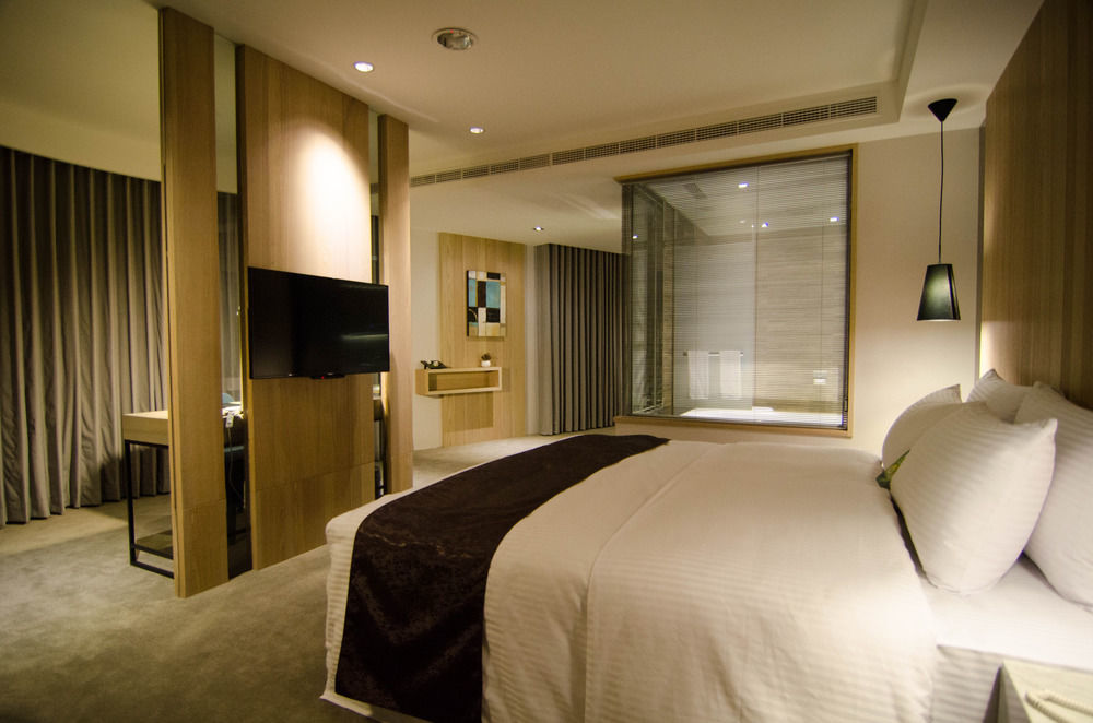 Gogo Hotel Taichung Exterior foto